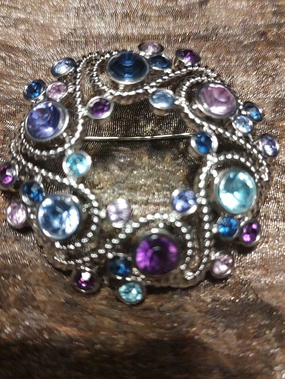 🪻🩵🌷Precious Napier Pink Purple & Aqua Marine Blue Roped Scroll Wreath Brooch